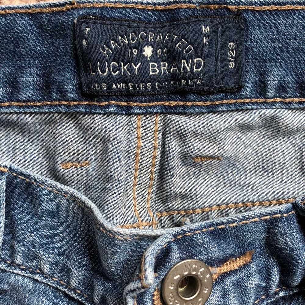 Lucky Brand embroidered Laguna jean short - Picture 3 of 5